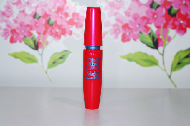 Resenha: One by One Volum Express Maybelline Waterproof