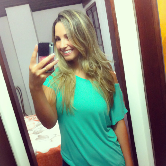 Dica para o cabelo em camadas ficar com as pontas viradas e destacadas