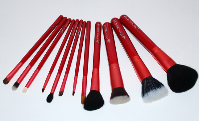 Resenha: Kit 12 pinceis Luv Beauty