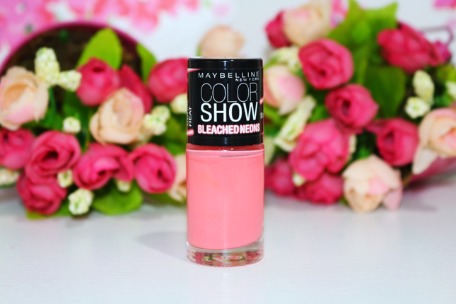 Linha Bleached Neons color show Maybelline no esmalte da semana