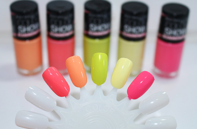 Linha Bleached Neons color show Maybelline no esmalte da semana