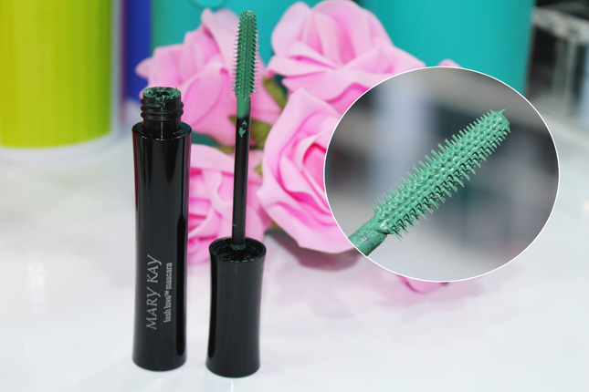 Lash Love Máscara de cílios azul e verde Mary Kay