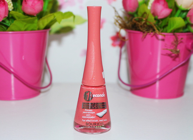 Coral Feerique 1 Second Bourjois no esmalte da semana